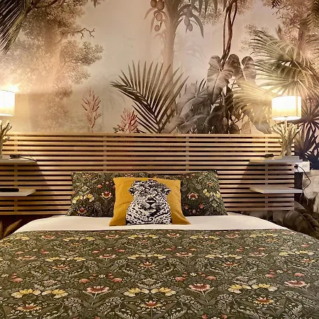 Sabianatura - Boutiquemadrid Hostel