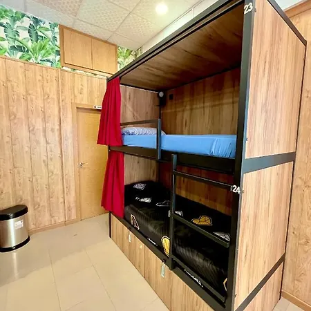 Velvet Hostal