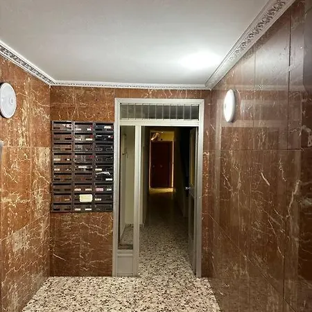 Cozy 1-bedroom Apartamento Madrid