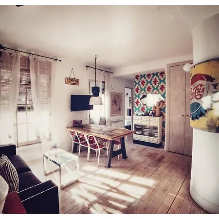 Cozy And Bright In Historic Town Center * Madrid