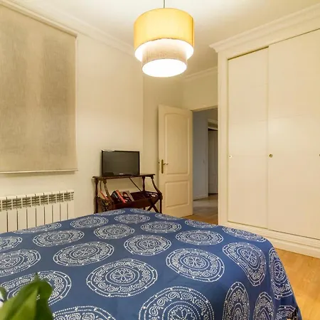Centrico Y Moderno. Chamberi. 4 Personas, 2 Banos Apartment *