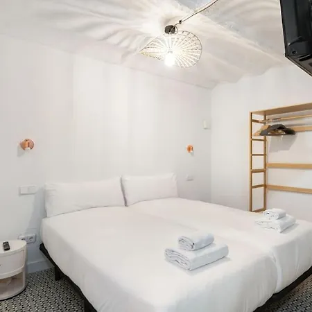 Flat In Lavapies At Street Level S23a Madrid