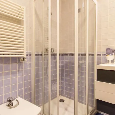 Apartment Centrico Y Moderno. Chamberi. 4 Personas, 2 Banos