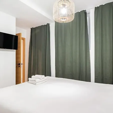 Flat In Lavapies At Street Level S23a Madrid