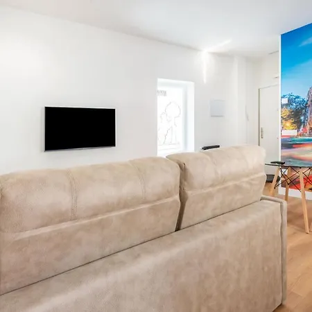 Apartment 1 Bedroom 1 Bathroom Furnished - Salamanca - Modern - Mintystay *