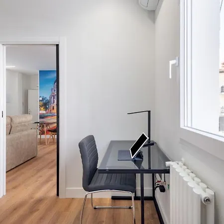 1 Bedroom 1 Bathroom Furnished - Salamanca - Modern - Mintystay Apartment