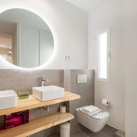 1 Bedroom 1 Bathroom Furnished - Salamanca - Modern - Mintystay Apartment