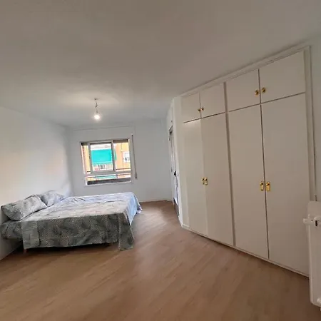 Guest house Mars Suites Alondra