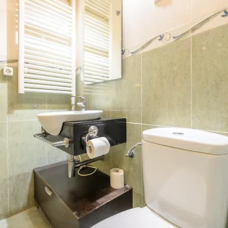 Apartment For Bonito Y Comodo Estudio Temporal Cerca Al Barrio Tetuan M Ara1 *