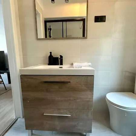 Nuevo Apt De Diseno 7pax En Centro/la Latina Apartment *