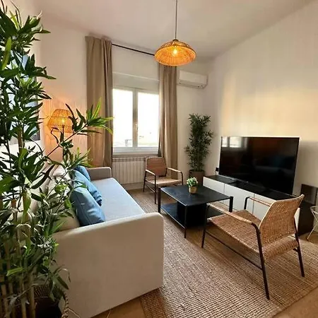Nuevo Apt De Diseno 7pax En Centro/la Latina