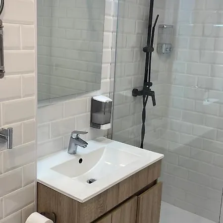 C7 Exclusiva Zona Apartment *