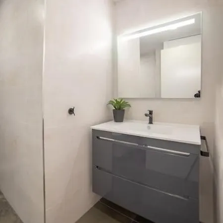 Ifema-airport. 2 Bed. Ac Apartment *