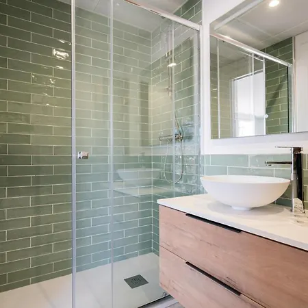 Atico Reformado En Rio Apartment Madrid