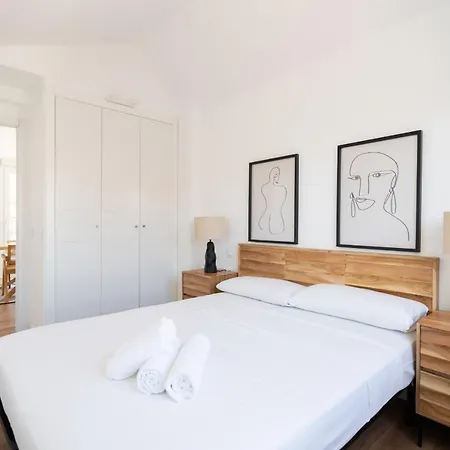 Atico Reformado En Rio Apartment Madrid
