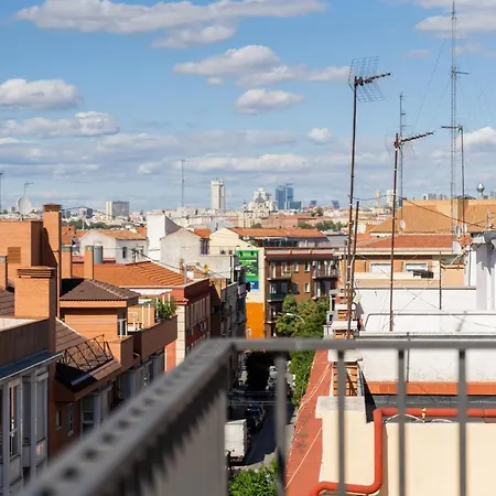 Apartment Atico Reformado En Rio Madrid