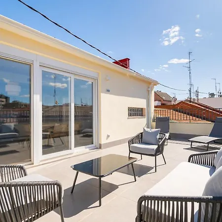 Apartment Atico Reformado En Rio Madrid