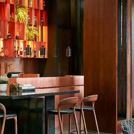 ホテル Thompson Madrid, By Hyatt 5*