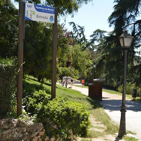 Debod Hostel *