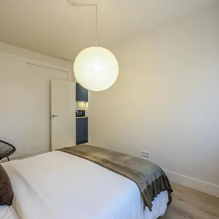 Amazinn Places Palacio Real Apartament *