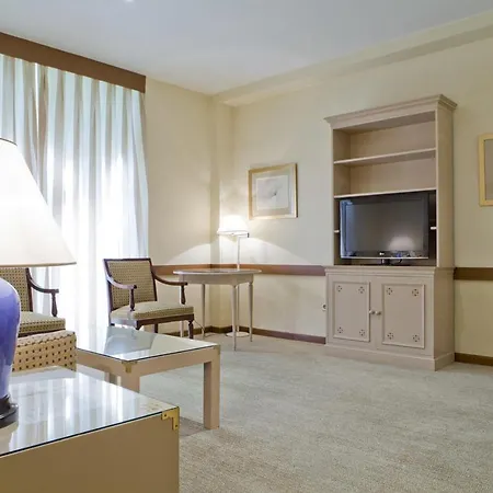 Aparthotel Espahotel Plaza Basílica