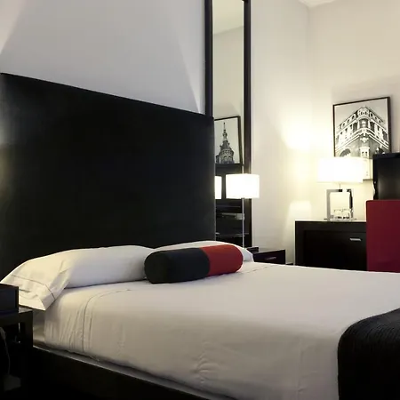 Quatro Puerta Del Sol Hotel