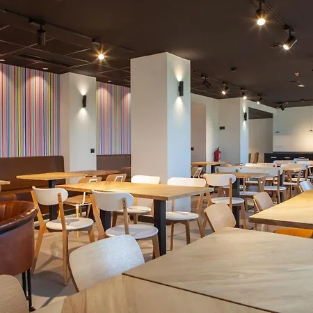 Pensjonat Vertice Roomspace Madryt