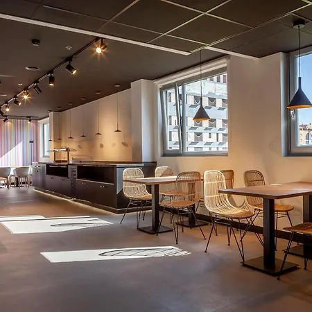 Vertice Roomspace Pensjonat Madryt
