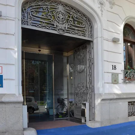 Hotel Petit Palace Savoy Alfonso Xii 4*