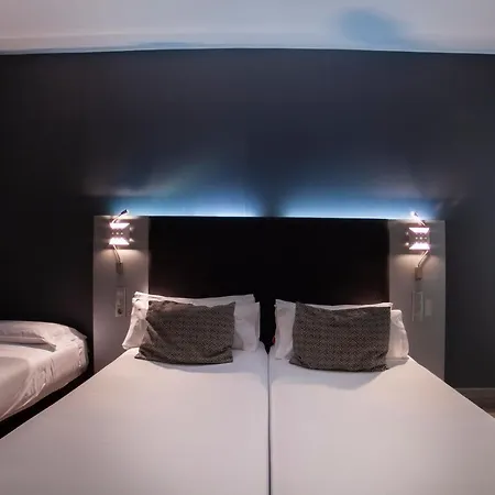 Hotell Petit Palace Plaza Espana