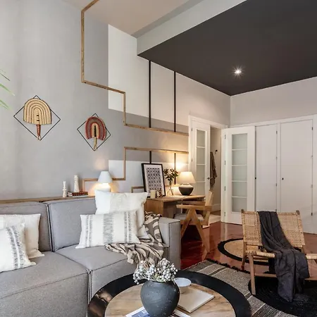 Azreg - 2 Bedroom In Almagro Apartment Madrid