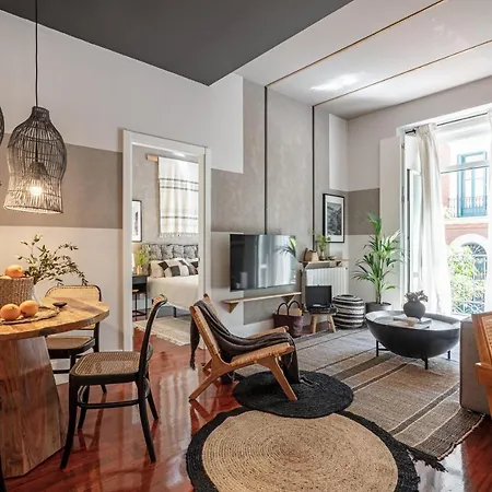 Azreg - 2 Bedroom In Almagro Apartment *