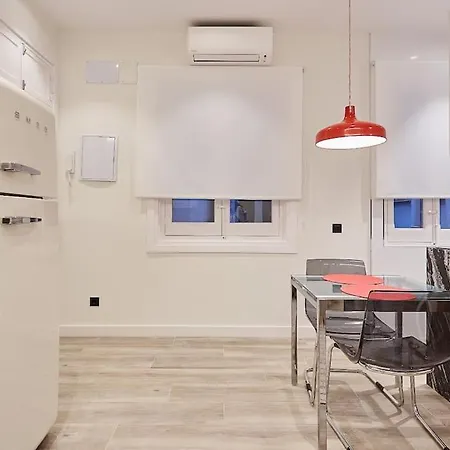 Apartment In Calle Hortaleza 96 *