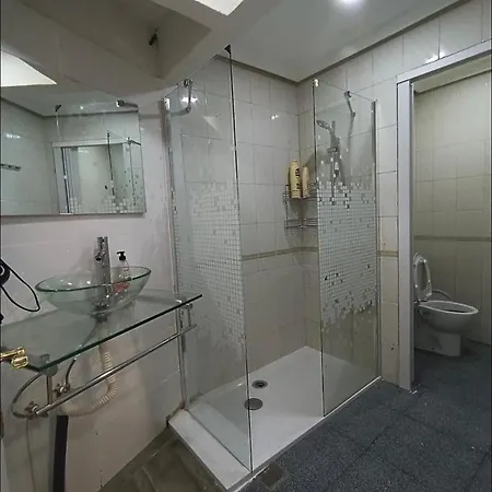 Parsa Hostel Madrid