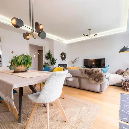 Lujoso Chalet Con Piscina Privada, Jardin Y Domotica En Puerta De Hierro