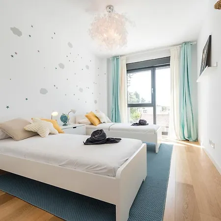 Lujoso Chalet Con Piscina Privada, Jardin Y Domotica En Puerta De Hierro