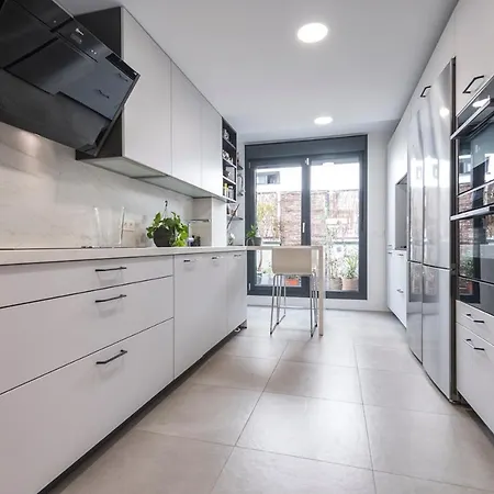 Apartment Lujoso Chalet Con Piscina Privada, Jardin Y Domotica En Puerta De Hierro Madrid