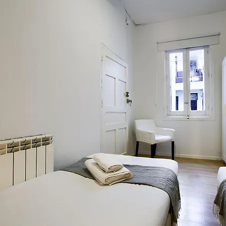Charming Anton Martin Market Apartment