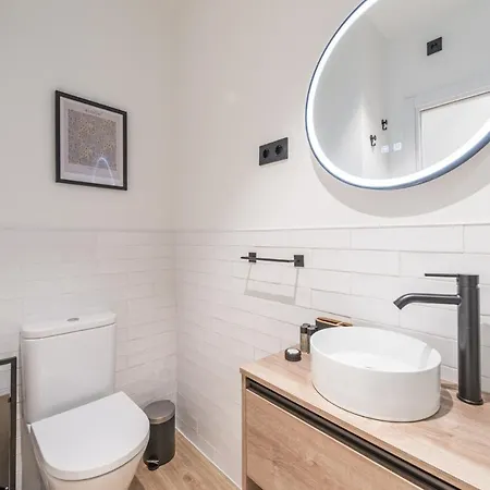 Apartment Jes B Close To Bernabeu Stadium