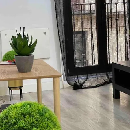 Casa Boss Plaza Mayor Apartment *