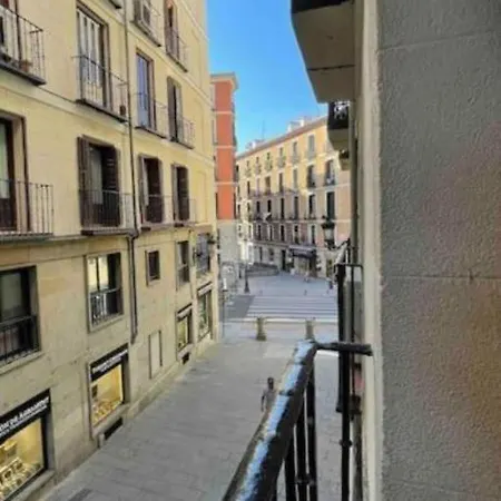 Casa Boss Plaza Mayor Apartment *