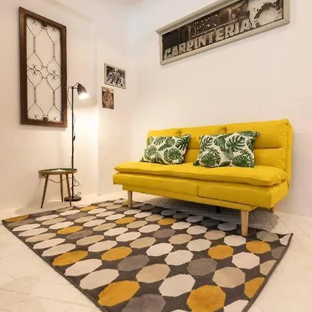Unico, Amplio Y Luminoso Apartment