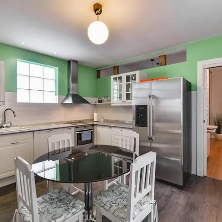 Big Stylish And Modern In Centre Apartment Madrid