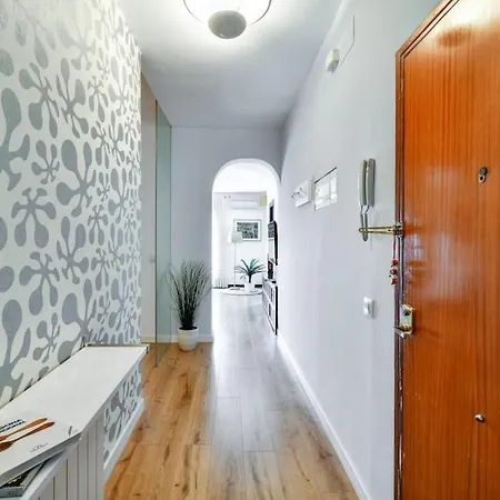 Big Stylish And Modern In Centre Apartment Madrid