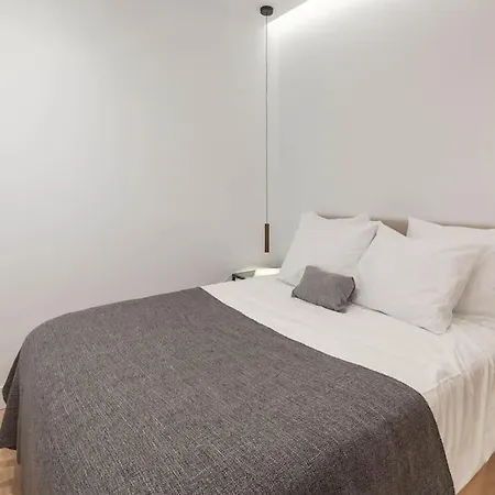 Chamberi Iii Calle Cardenal Cisneros 3br 3bh Apartment