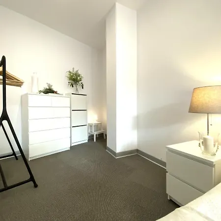 Apartamento Impecable, Nuevo, Comodo, Frente Al Metro Colombia *