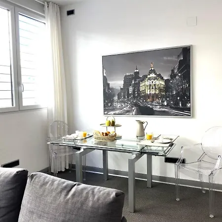 Apartamento Impecable, Nuevo, Comodo, Frente Al Metro Colombia Madrid
