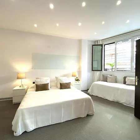 Impecable, Nuevo, Comodo, Frente Al Metro Colombia Apartamento
