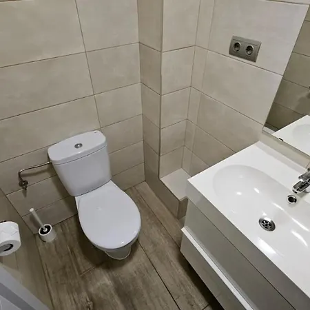 Luminoso 6 Personas Pueblo Nuevo Apartment Madrid