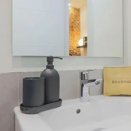Malasana By Sharingco Apartment